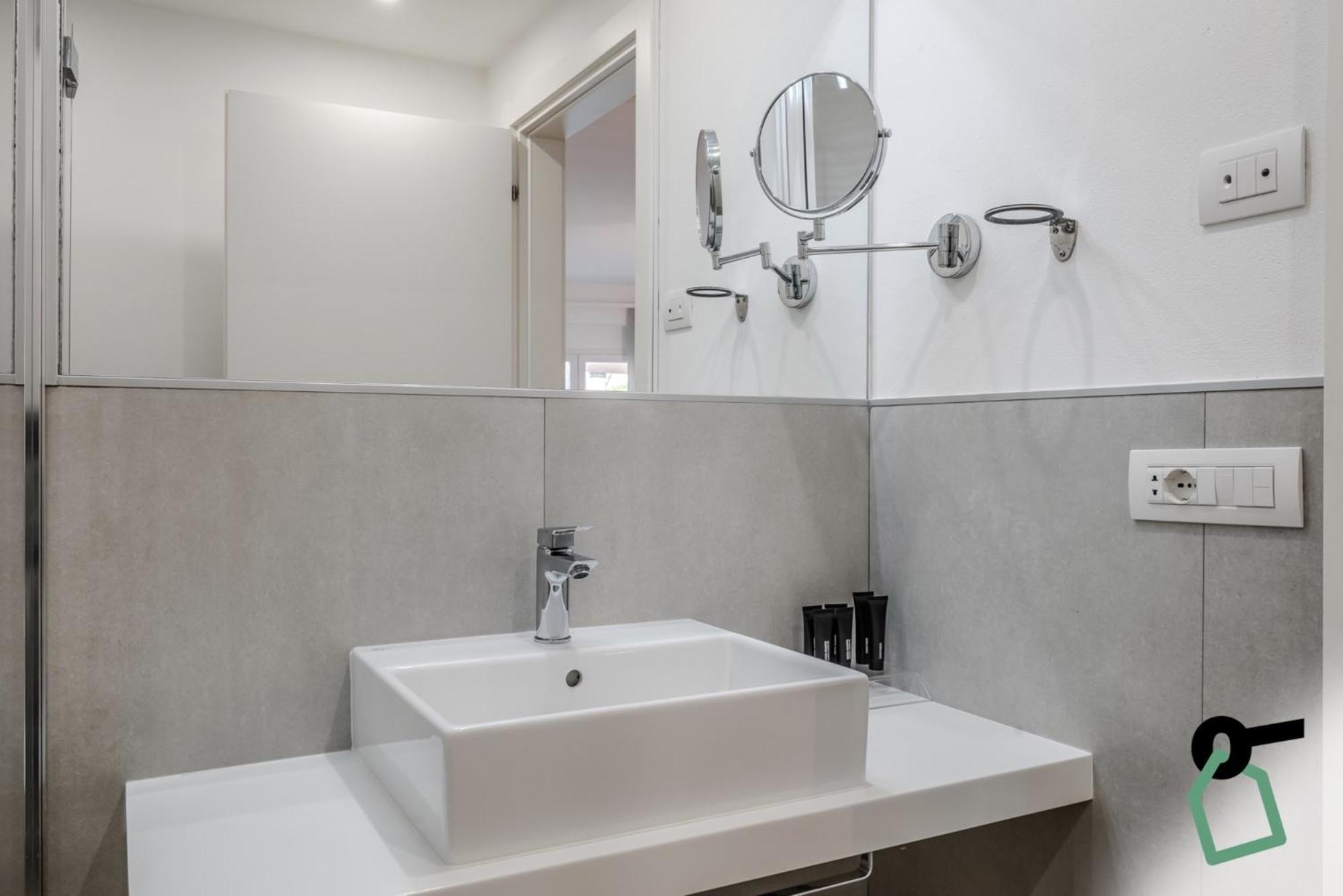 Hotiday Room Collection - Tirrenia Zewnętrze zdjęcie