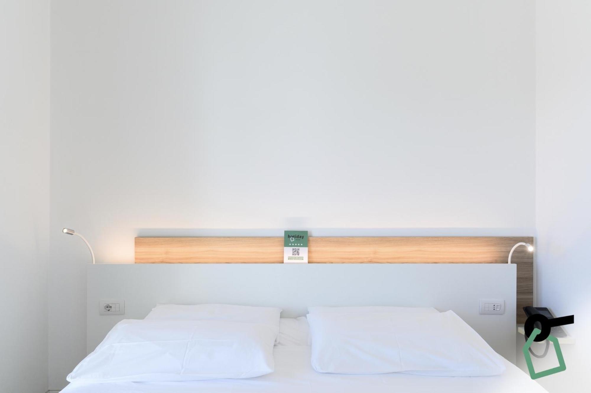 Hotiday Room Collection - Tirrenia Zewnętrze zdjęcie